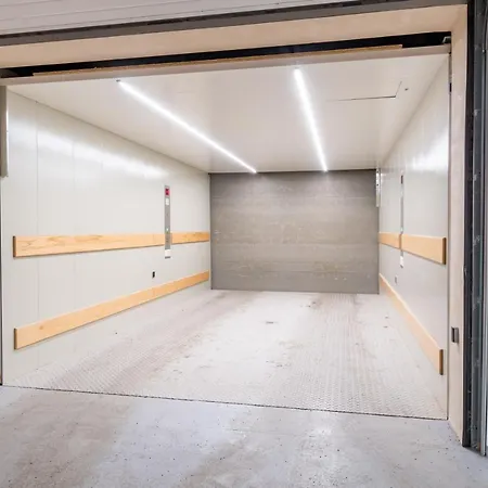 公寓 Brand New #28 In New Building With Free Parking In Center